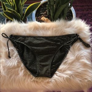 NWOT G by GUESS size Large bikini bottom